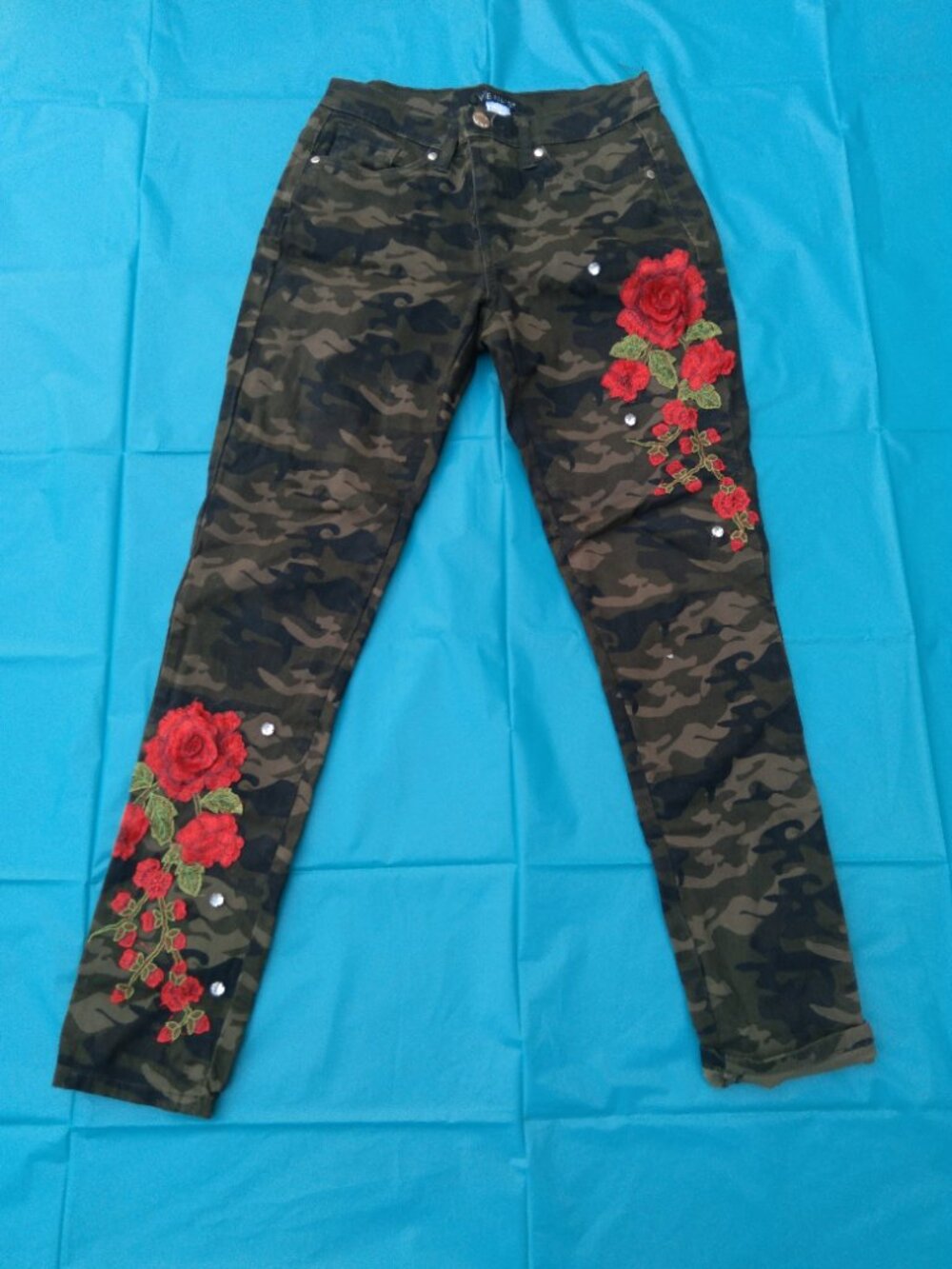 Embroidered Rose Camo Pants Ladies size 2